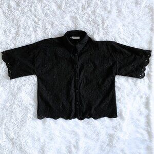 Black Oversized Lace Short-Sleeve Top - Small